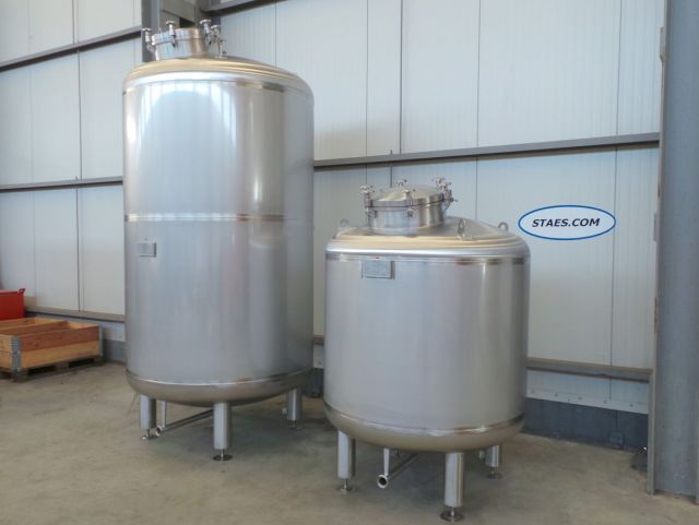 1 x 5.3m³ & 1 x 2.1m³ AISI304 Stainless Steel pressure tanks; PED - CE; 10% RX; EN 13445
