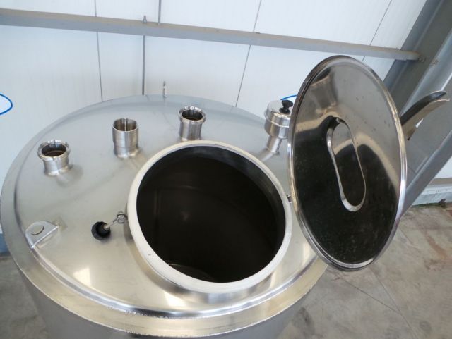 1 x 2.5m³ AISI304; roestvrijstalen geisoleerde opslagtank