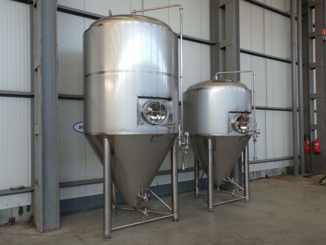 2 x 2.5m³ & 2 x 5.2m³ AISI304; CCT beer fermenters; PED CE TüV; 10% Rx