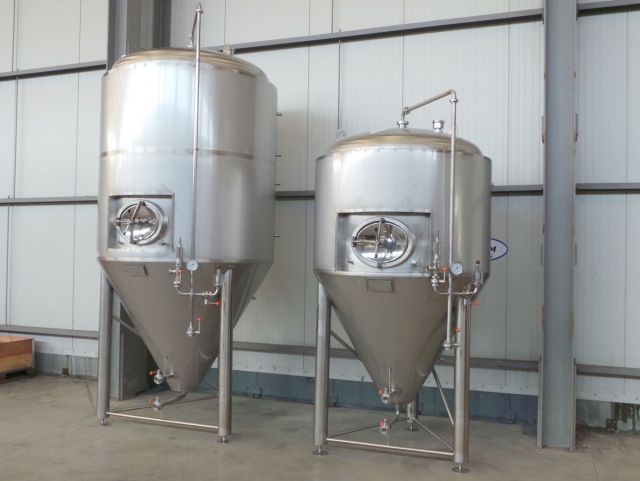 2 x 2.5m³ & 2 x 5.2m³ AISI304; CCT beer fermenters; PED CE TüV; 10% Rx