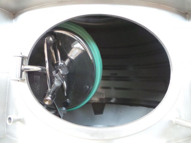 2 x 2.5m³ & 2 x 5.2m³ AISI304; CCT beer fermenters; PED CE TüV; 10% Rx