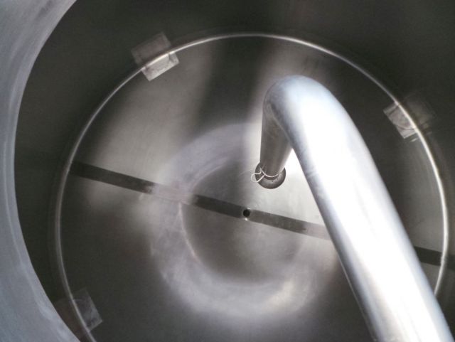 1 x 3.6m³ AISI304 stainless-steel storage tank & 1 x 3m³ AISI304 BBT pressure tank; PED CE TüV; 10% Rx