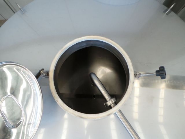 1 x 3.6m³ AISI304 stainless-steel storage tank & 1 x 3m³ AISI304 BBT pressure tank; PED CE TüV; 10% Rx