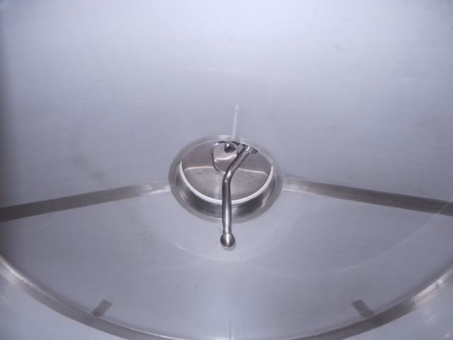 1 x 3.6m³ AISI304 stainless-steel storage tank & 1 x 3m³ AISI304 BBT pressure tank; PED CE TüV; 10% Rx