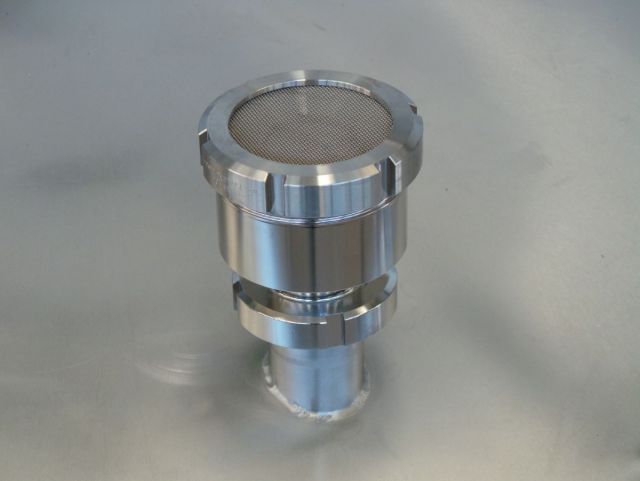 1 x 3.6m³ AISI304 stainless-steel storage tank & 1 x 3m³ AISI304 BBT pressure tank; PED CE TüV; 10% Rx