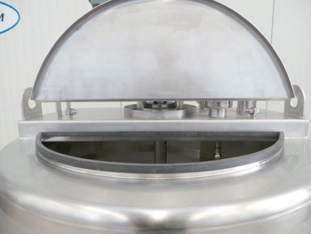 1 x 290L AISI304 roestvrijstalen mengtank; warmtewisselaar; isolatie