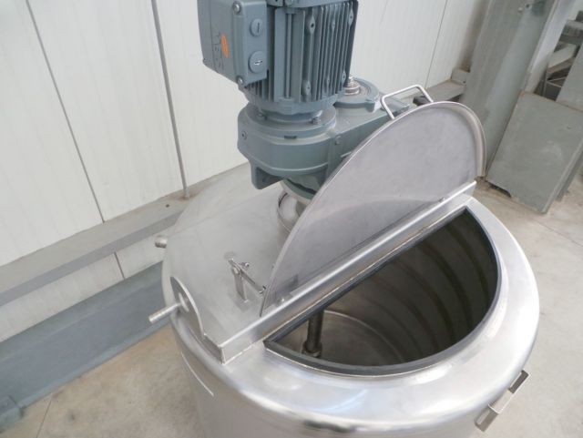 1 x 290L AISI304 roestvrijstalen mengtank; warmtewisselaar; isolatie