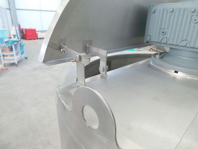 1 x 520L AISI304 cuve agité pour le chocolat; échangeur thermique; isolation; trémie