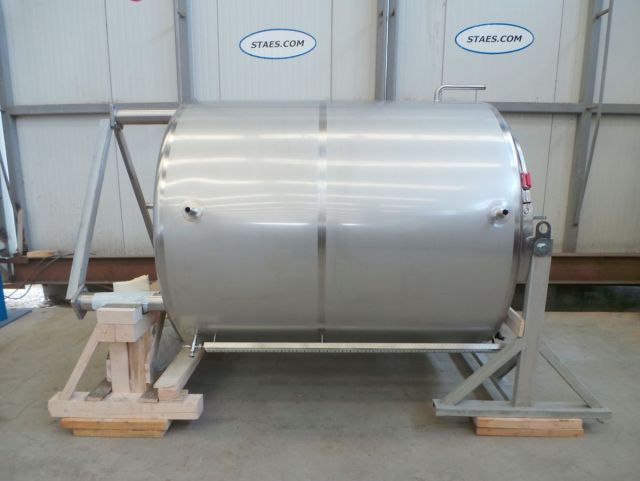 1 x 3.3m³ AISI304 Edelstahl Behälter; Wärmetauscher; Isolierung