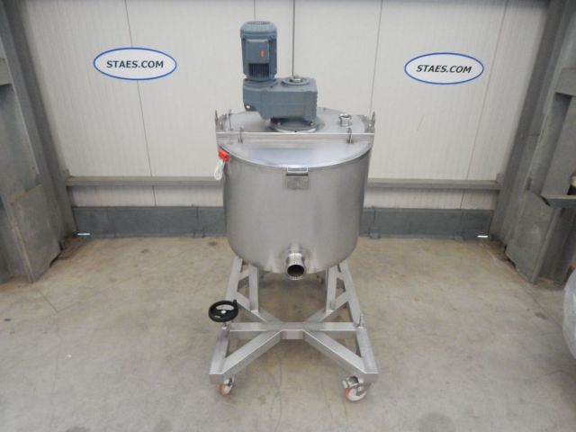 2 x 300L AISI304 chocolate mixing tank; heat exchanger; insulation