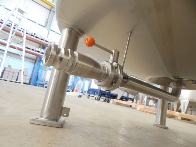 1 x 3.300L AISI304 Mischtank; Wärmetauscher; Isolierung