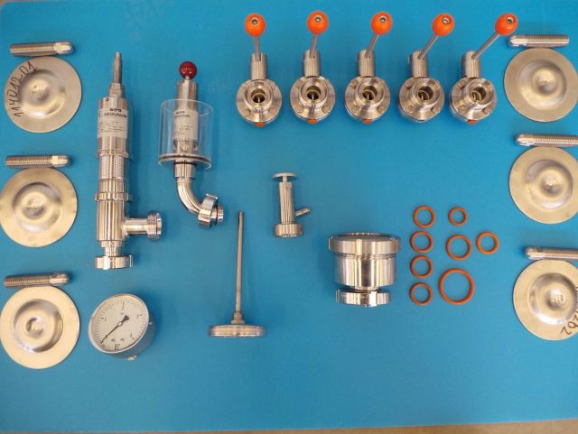 2 x 5.2m³ & 1 x 4.2m³ AISI304; CCT bier fermentatie tanks; PED CE TüV; 10% Rx