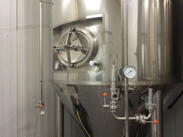 2 x 5.2m³ & 1 x 4.2m³ AISI304; CCT bier fermentatie tanks; PED CE TüV; 10% Rx