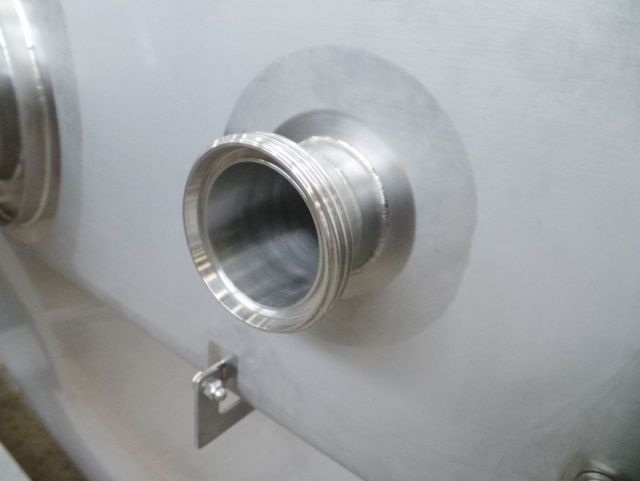 4 x 2.500L AISI316 mixing tank; gate agitator with scrapers; heat exchanger; insulation