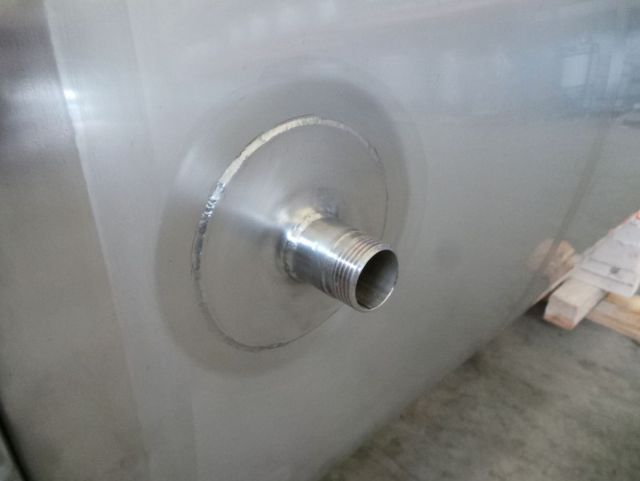 4 x 2.500L AISI316 mixing tank; gate agitator with scrapers; heat exchanger; insulation