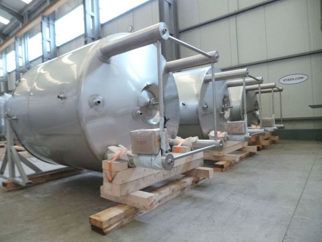 4 x 2.500L AISI316 mixing tank; gate agitator with scrapers; heat exchanger; insulation