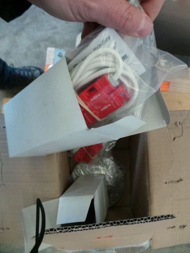 4 x 2.500L AISI316 mixing tank; gate agitator with scrapers; heat exchanger; insulation