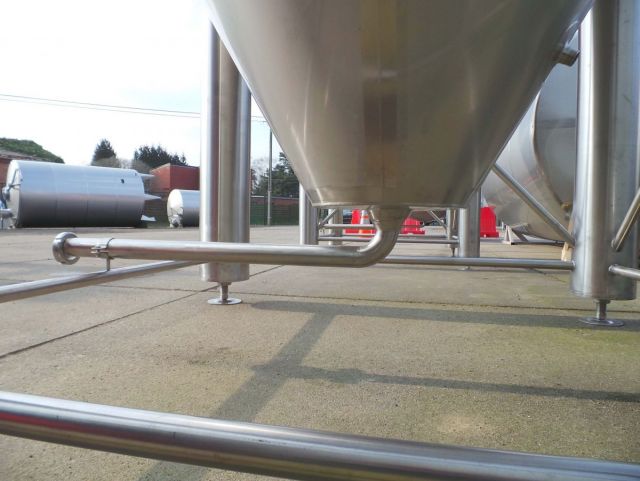 4 x 16,5m³ AISI304 & 2 x 8,7m³; CCT bier fermentatie tanks; PED CE TüV; 10% Rx