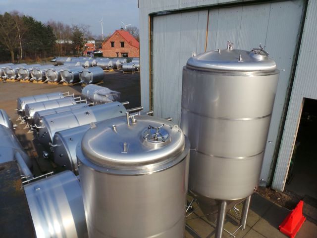 4 x 16,5m³ AISI304 & 2 x 8,7m³; CCT bier fermentatie tanks; PED CE TüV; 10% Rx