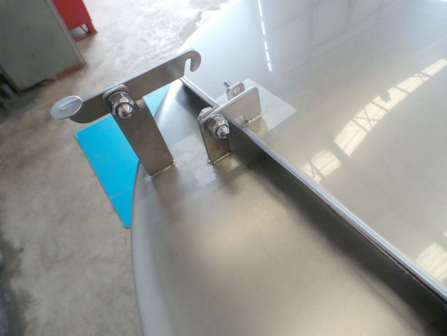 1 x 330L AISI316; stainless-steel storage-tank