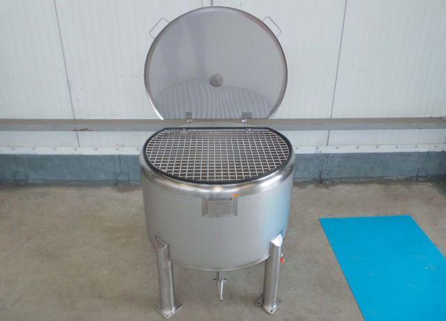 1 x 330L AISI316; stainless-steel storage-tank