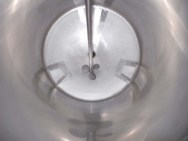 3 x 300L & 2 x 500L AISI304; Edelstahl Mischtanks mit Frequenzsteuerung; Einwandig; stehend