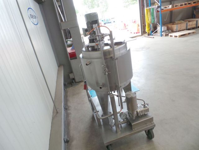 1 x 200L AISI316 mixing tank; heat exchanger; insulation