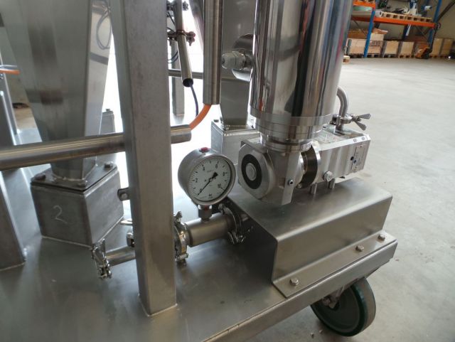 1 x 200L AISI316 mixing tank; heat exchanger; insulation