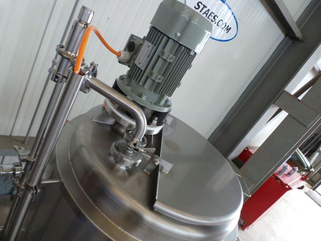 1 x 200L AISI316 mixing tank; heat exchanger; insulation