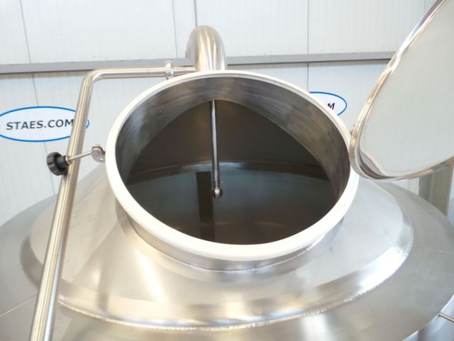 1 x 1.8m³ bier kookketel; brouwketel; geisoleerd met schouw voor gasdampen