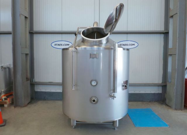 1 x 1.8m³ bier kookketel; brouwketel; geisoleerd met schouw voor gasdampen