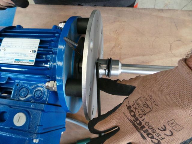 1 x 100L; AISI316; roestvrijstalen mengtanks met frequentie sturing; enkelwandig vertikaal