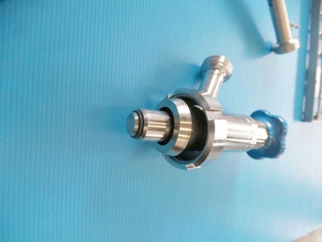 1 x 100L; AISI316; roestvrijstalen mengtanks met frequentie sturing; enkelwandig vertikaal