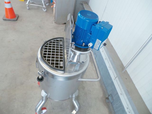 1 x 100L; AISI316; roestvrijstalen mengtanks met frequentie sturing; enkelwandig vertikaal