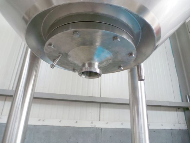 1 x 0.7m³ & 1 x 1.1m³ AISI304; Cuve de mélange; isolée; échangeur de chaleur