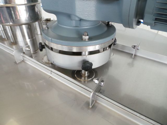 1 x 0.7m³ & 1 x 1.1m³ AISI304; Cuve de mélange; isolée; échangeur de chaleur