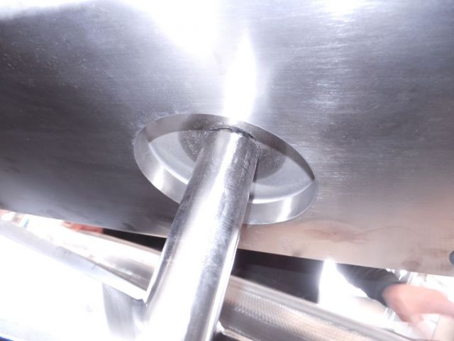 1 x 0.7m³ & 1 x 1.1m³ AISI304; Cuve de mélange; isolée; échangeur de chaleur