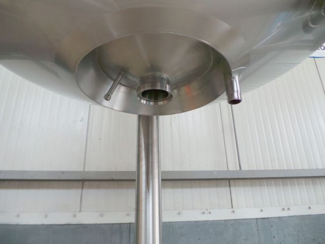 1 x 0.7m³ & 1 x 1.1m³ AISI304; Cuve de mélange; isolée; échangeur de chaleur