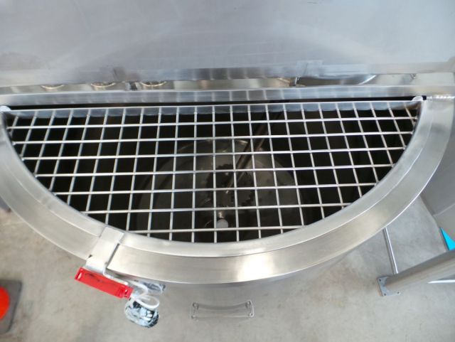 1 x 0.7m³ & 1 x 1.1m³ AISI304; Cuve de mélange; isolée; échangeur de chaleur