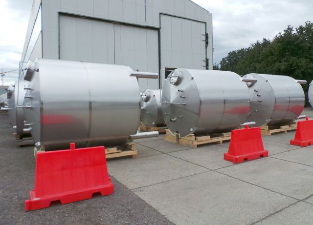 11.2m³; AISI 316L; Edelstahl Behälter; einwwandig, vertikal; Schweissnähten poliert Ra<0.8