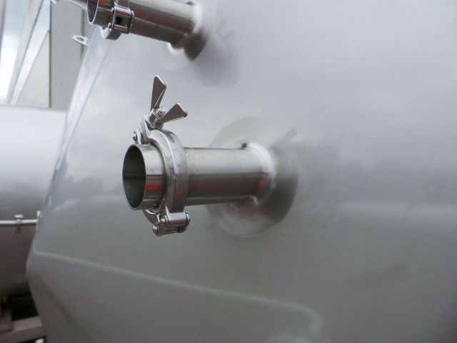 11.2m³; AISI 316L; Edelstahl Behälter; einwwandig, vertikal; Schweissnähten poliert Ra<0.8