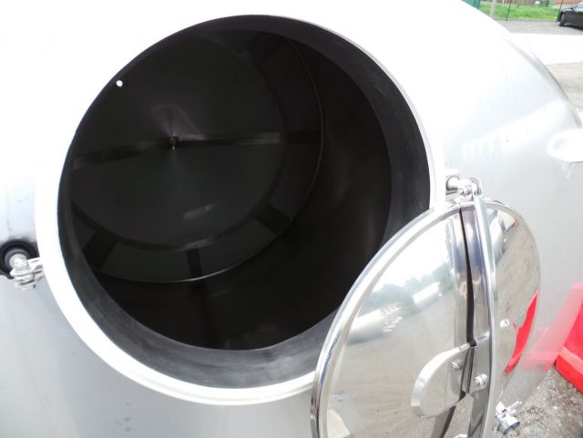 11.2m³; AISI 316L; Edelstahl Behälter; einwwandig, vertikal; Schweissnähten poliert Ra<0.8