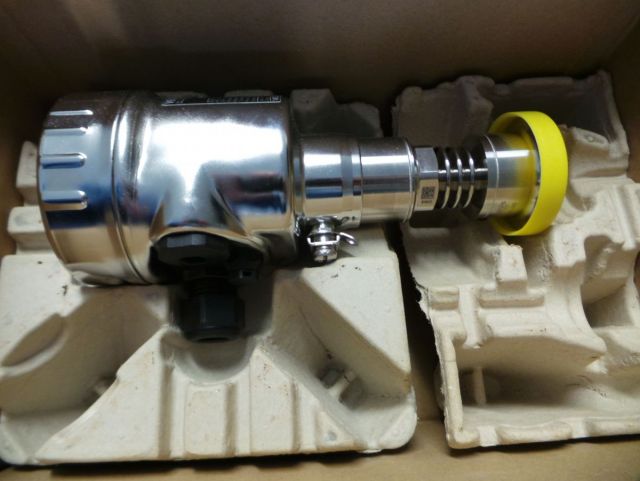 11.2m³; AISI 316L; Edelstahl Behälter; einwwandig, vertikal; Schweissnähten poliert Ra<0.8