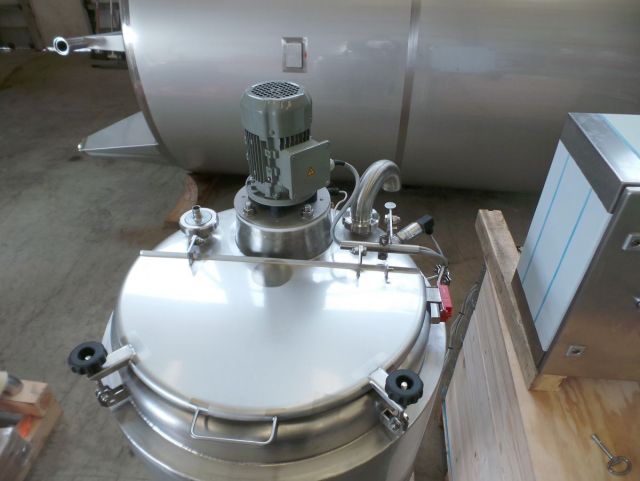 1 x 200L AISI316; Mischbehälter mit elektrische Steuerung; Isoliert; Wärmetauscher