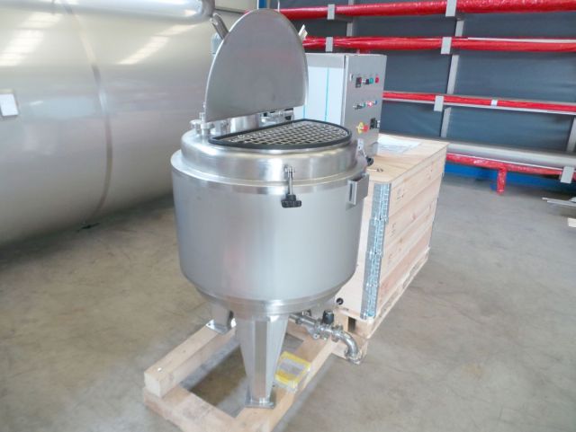 1 x 200L AISI316; Mischbehälter mit elektrische Steuerung; Isoliert; Wärmetauscher