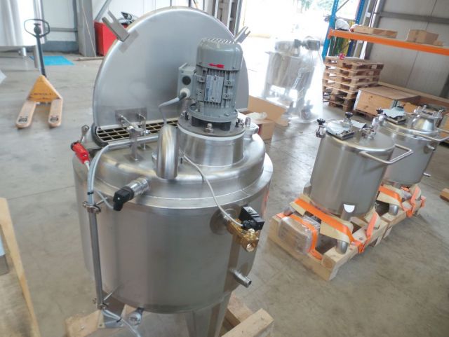 1 x 200L AISI316; Mischbehälter mit elektrische Steuerung; Isoliert; Wärmetauscher