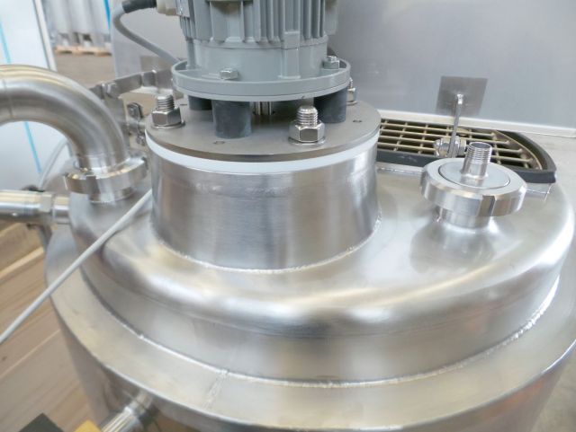 1 x 200L AISI316; Mischbehälter mit elektrische Steuerung; Isoliert; Wärmetauscher