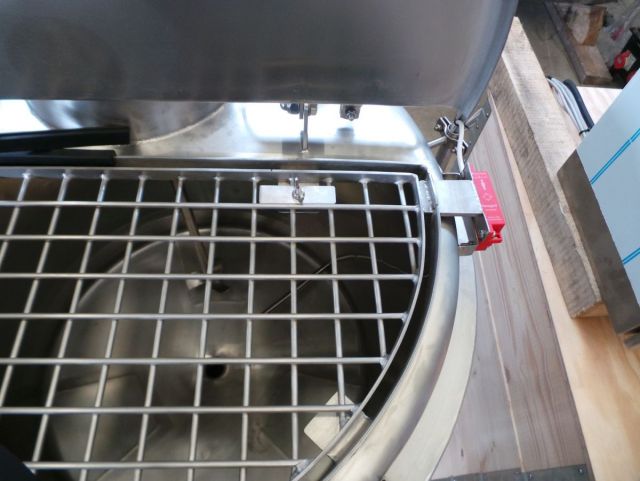 1 x 200L AISI316; Mischbehälter mit elektrische Steuerung; Isoliert; Wärmetauscher