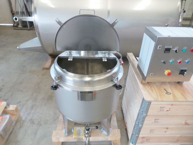 1 x 200L AISI316; Mischbehälter mit elektrische Steuerung; Isoliert; Wärmetauscher