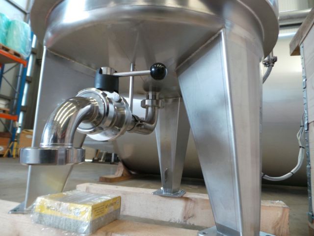 1 x 200L AISI316; Mischbehälter mit elektrische Steuerung; Isoliert; Wärmetauscher